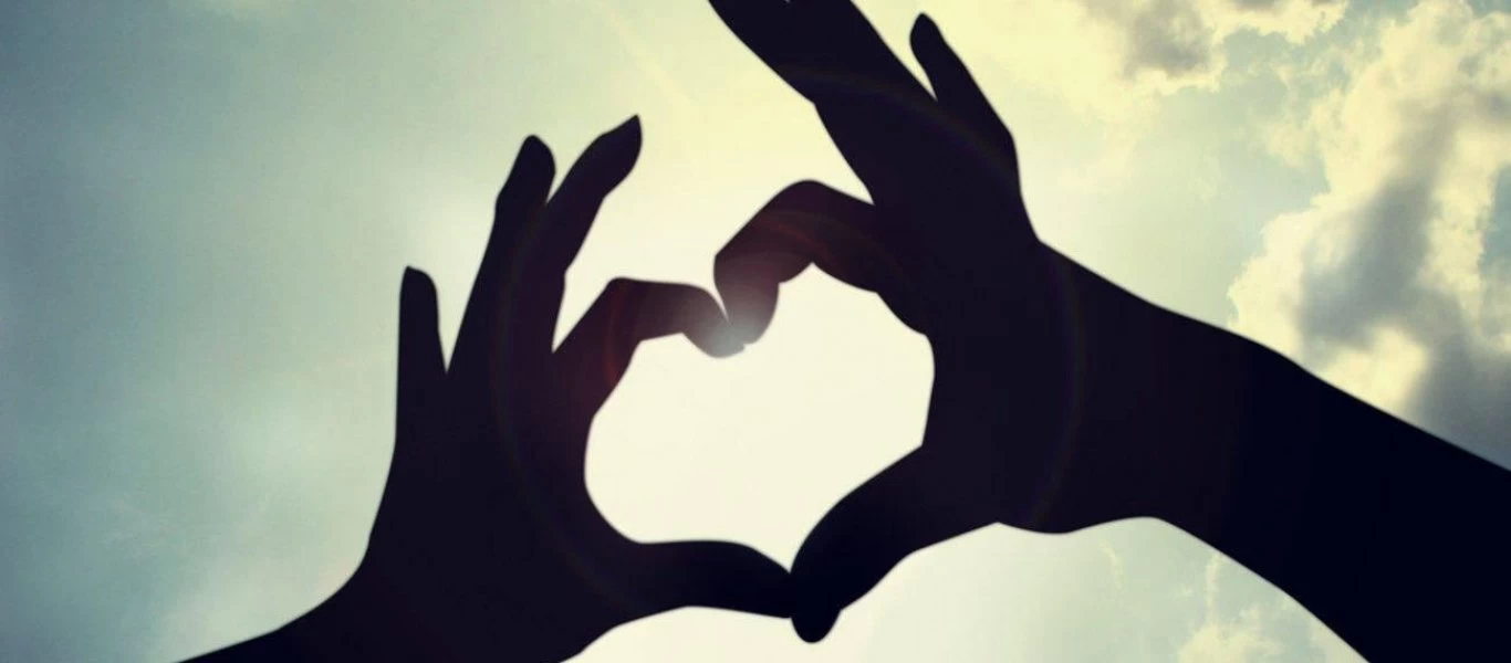 Αυτά είναι τα 4 ζευγάρια ζωδίων που ο έρωτάς τους θα είναι κεραυνοβόλος